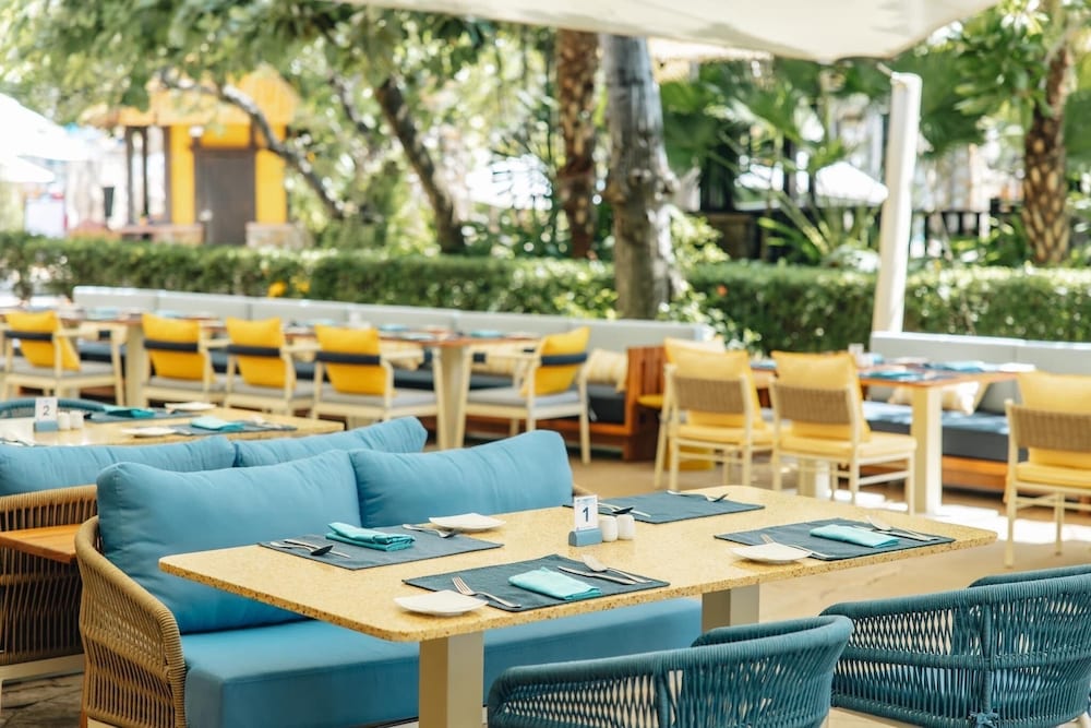 מזון ומשקאות