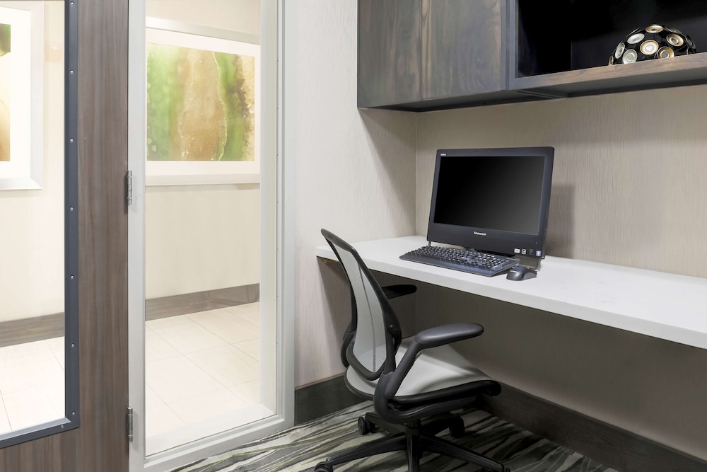 Hilton Garden Inn Ardmore - photo 23