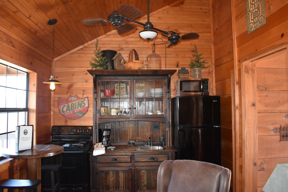Bear Creek Lodge Cabin Resort - photo 39