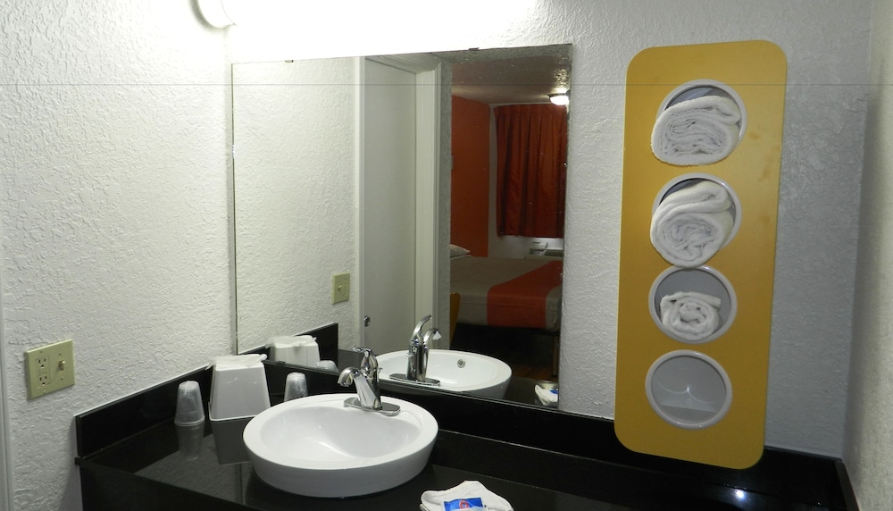 Motel 6 Oklahoma City OK Airport East - photo 28