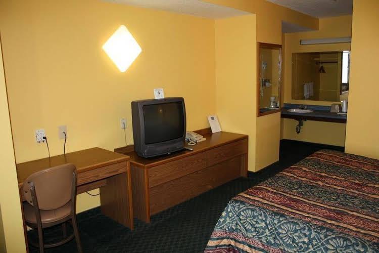 Best Budget Inn Owatonna - photo 4