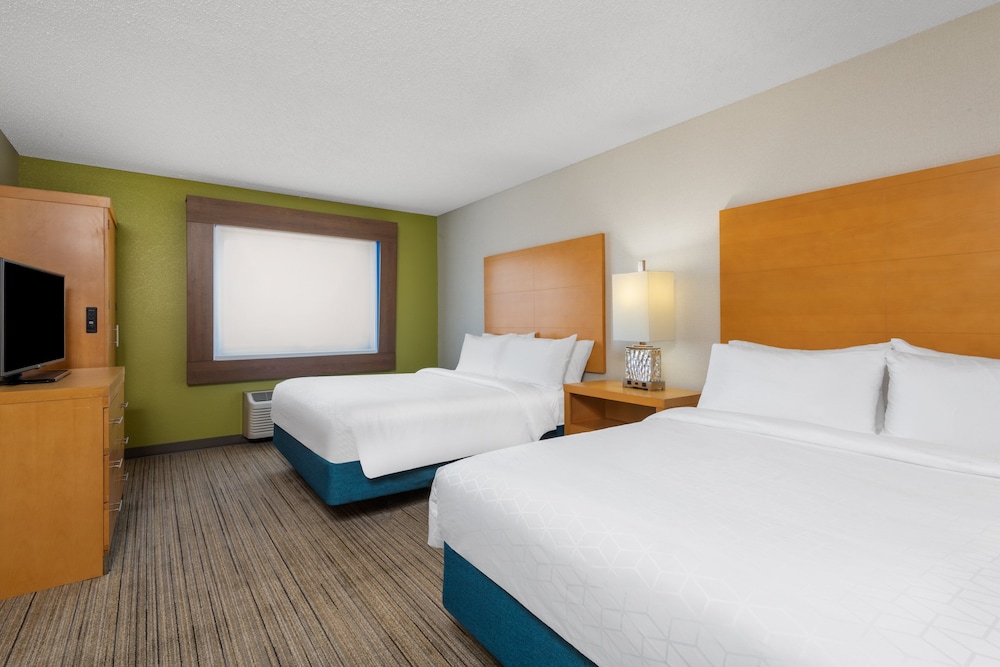 Holiday Inn Express & Suites Wheat Ridge Denver West - photo 28