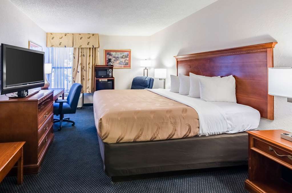 Quality Inn Lynchburg near University - photo 12