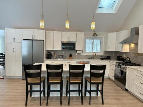 Your Home Away From Home — 4-Star Luxury Hotel in Wolfeboro, United States