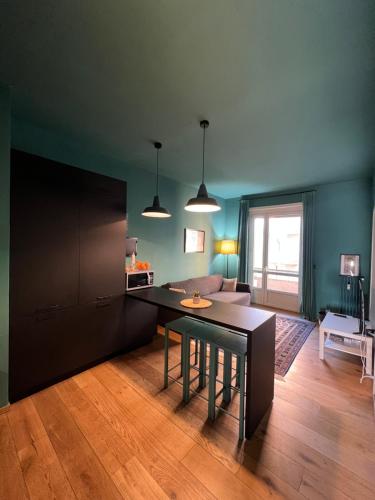 Room with private balcony on the Dora river — 4-Star Luxury Hotel in Turin, Italy