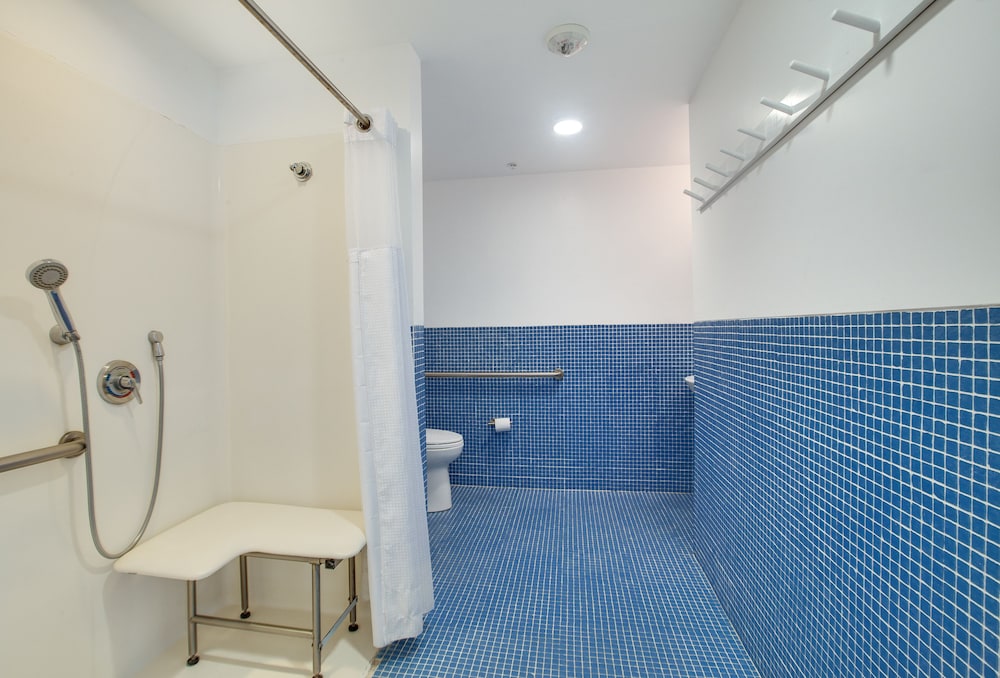 Venice Breeze Suites - photo 29