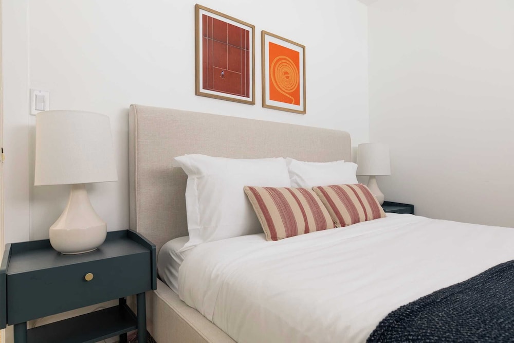 Avalon Buyout by AvantStay Mins to Gaslamp Rooftop w BBQ Sleeps 24 - photo 9