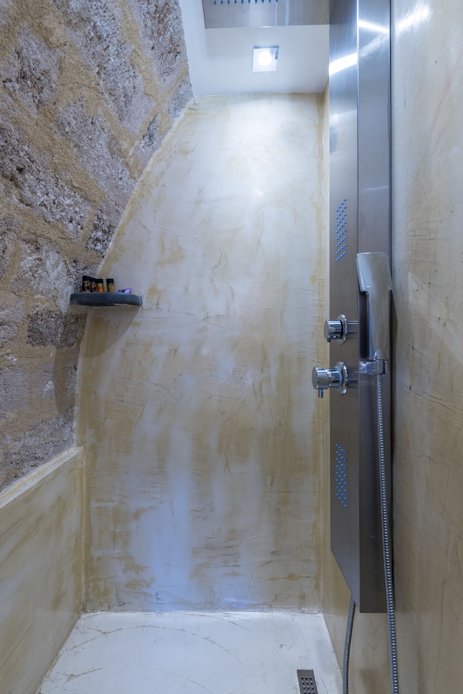 10GR Boutique Hotel and Wine Bar — Rodos — photo 3
