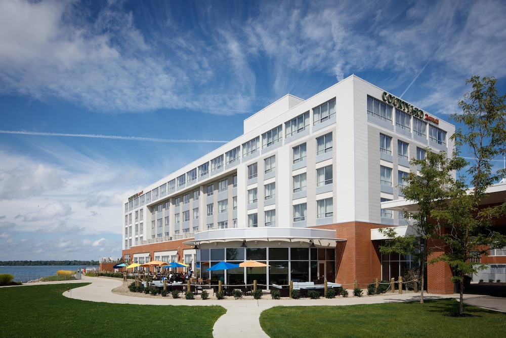 Courtyard by Marriott Erie Bayfront - photo 81