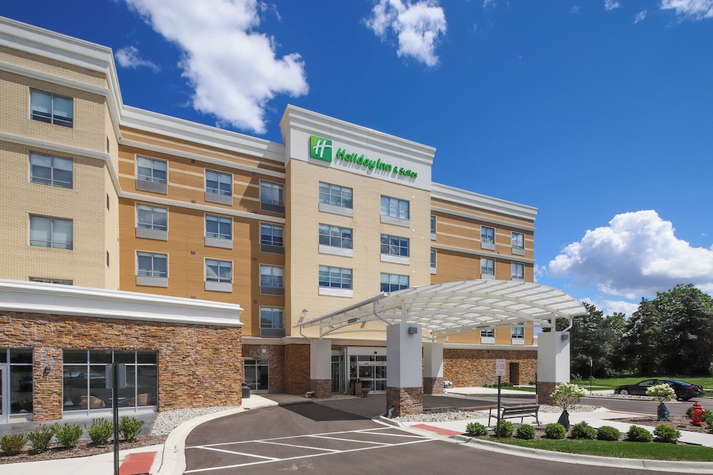 Holiday Inn & Suites Detroit Troy by IHG - photo 56