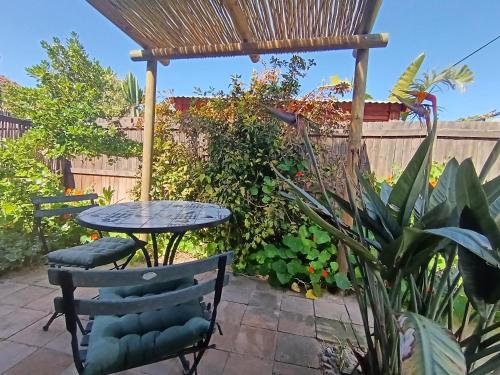 A spacious Haven near Bloubergstrand beach