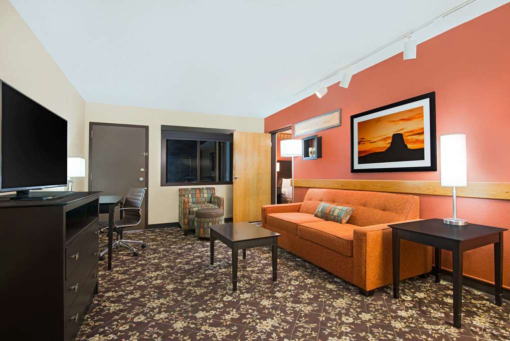 Ramada Plaza & Conf Center by Wyndham Gillette - photo 9