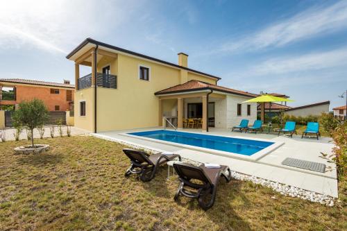 Villa Carneol — 4-Star Luxury Hotel in Buje, Croatia