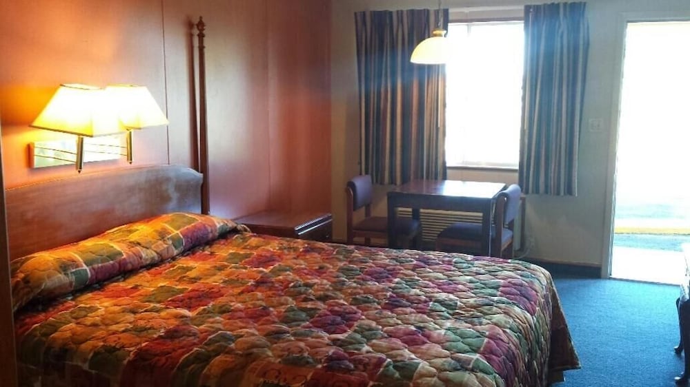 Carefree Inn Flatonia - photo 13