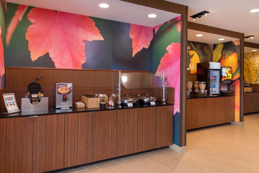 Fairfield Inn & Suites by Marriott Huntington - photo 20