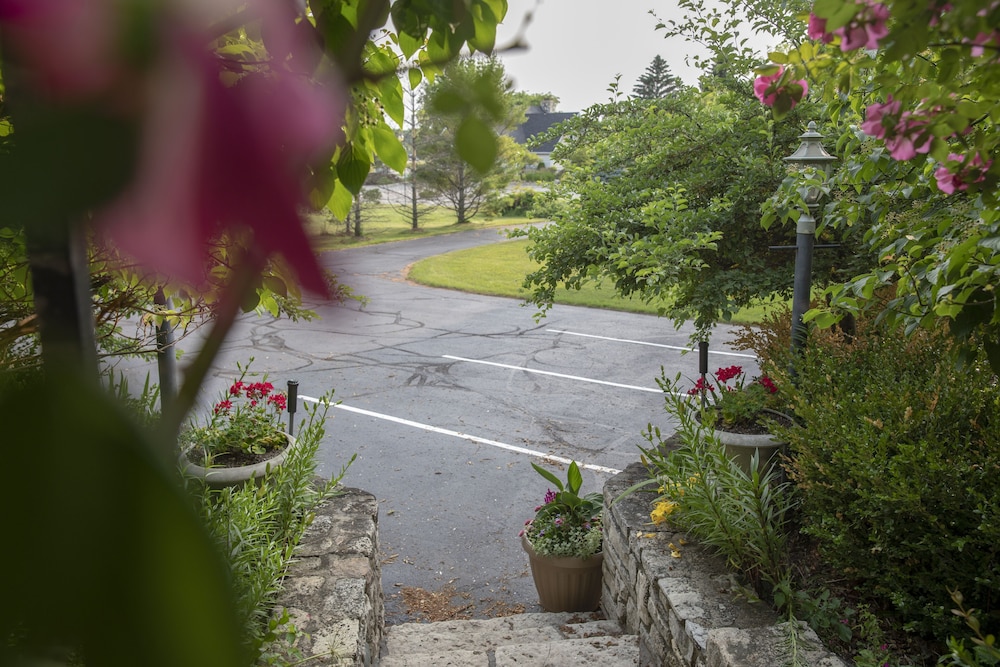 Coachlite Inn - photo 78