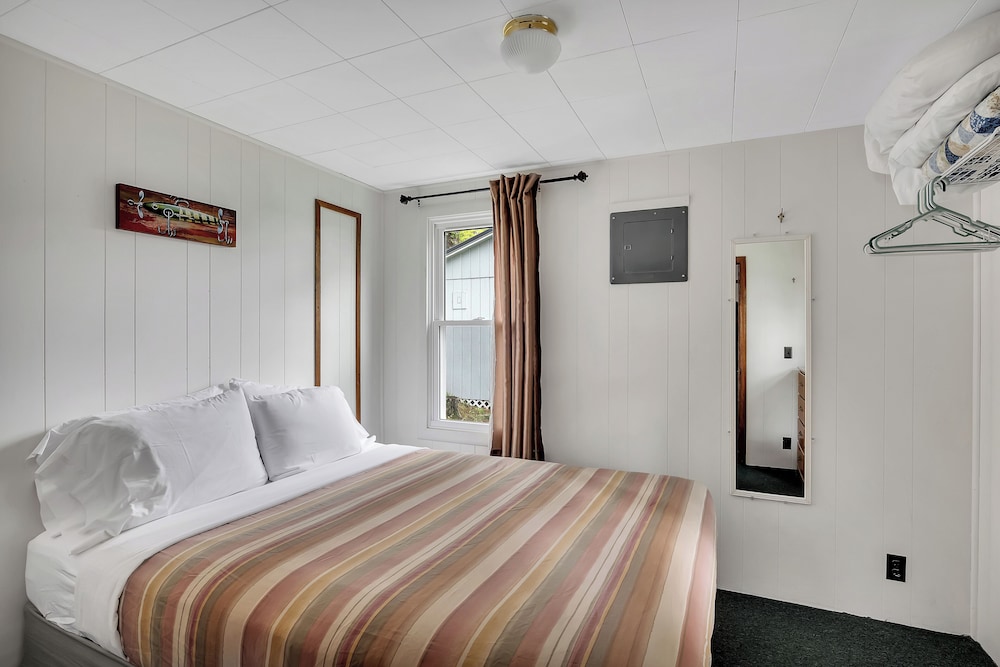 Bayside Inn & Marina - photo 20