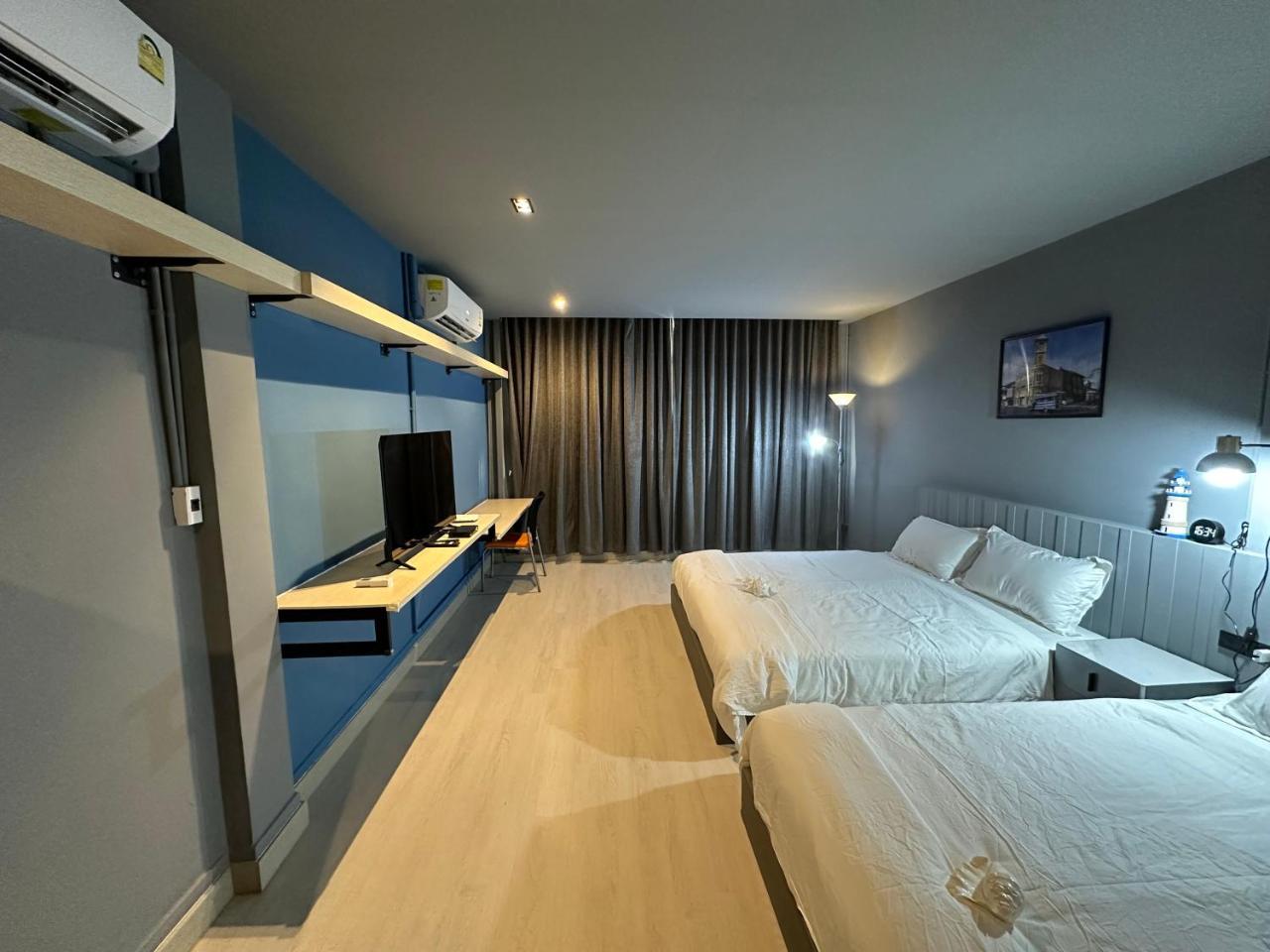 Bangkok vibe City House 7 mins to BTS City center Private room in Sathon Private bathroom Bangkok Thailand