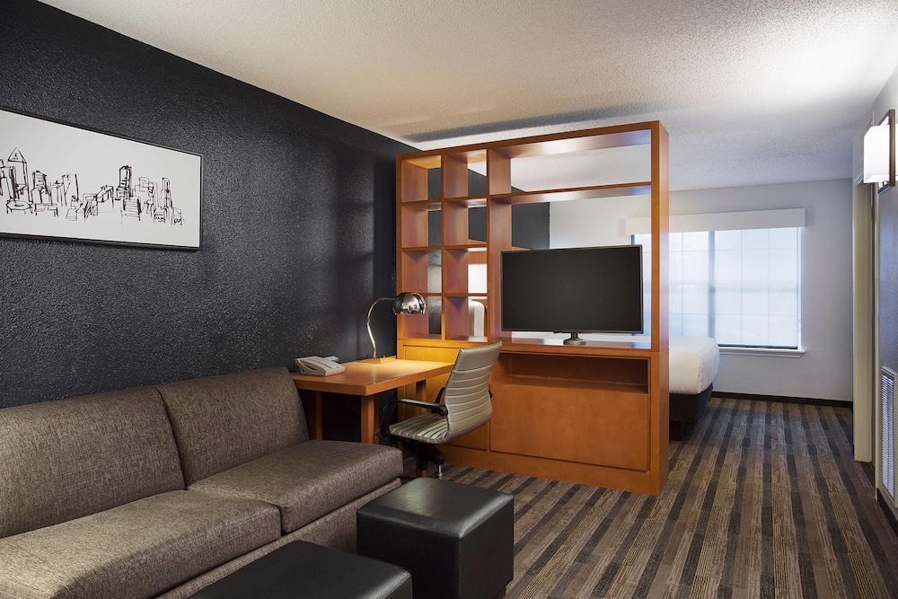 Hyatt House Austin Arboretum - photo 10