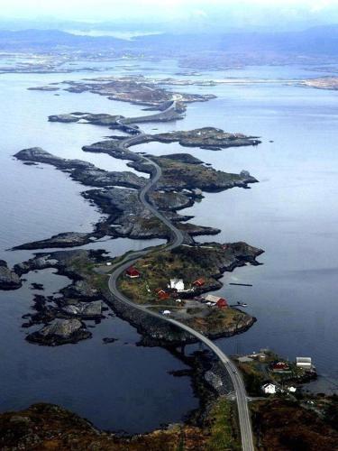 Leite Gard Near Atlantic Road in Hustadvika — 4-Star Luxury Hotel in Eide, Norway