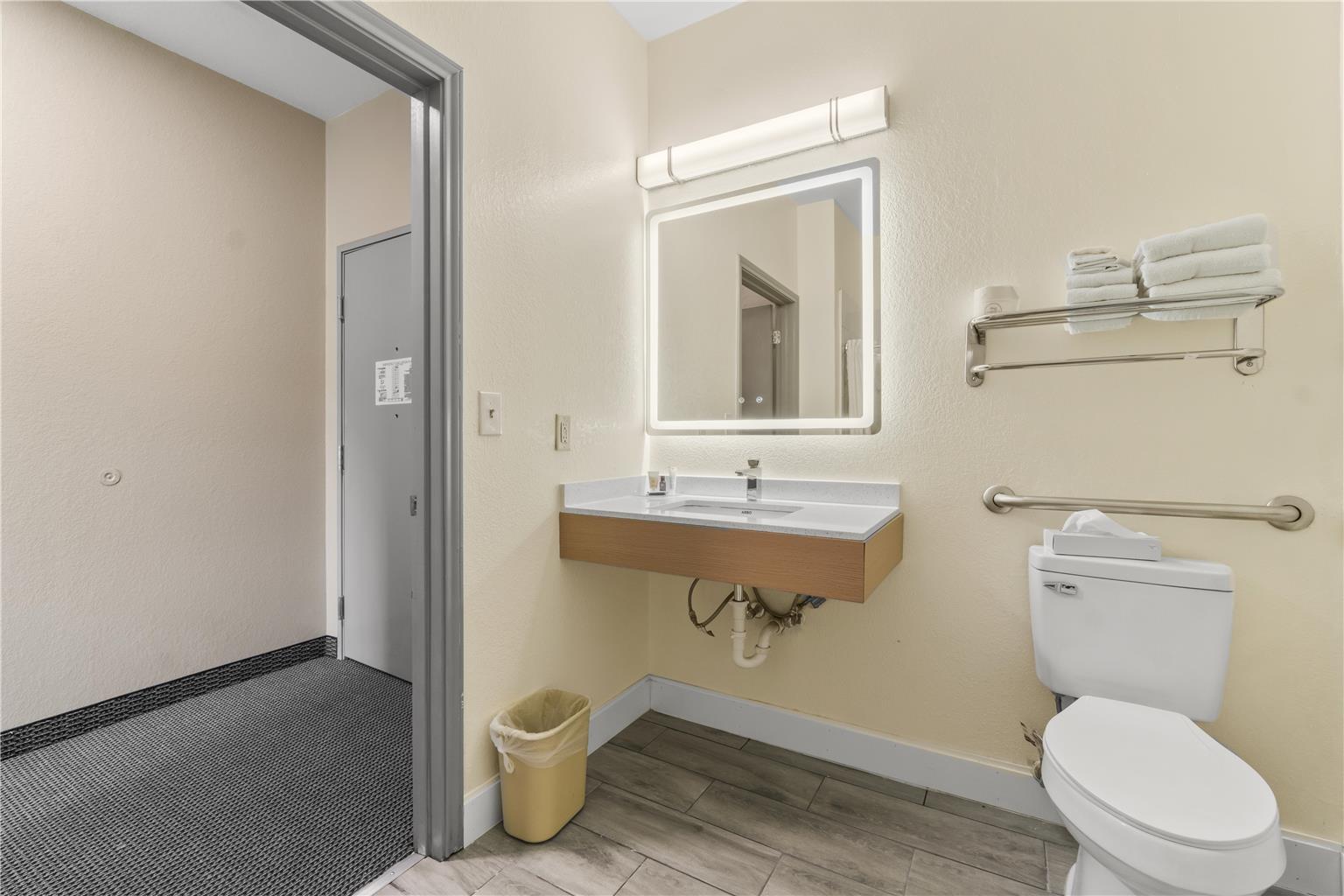 Americas Best Value Inn & Suites Livingston - photo 11