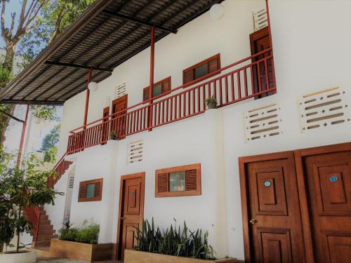 Sky View Hotel - carbon neutral hotel in Kandy