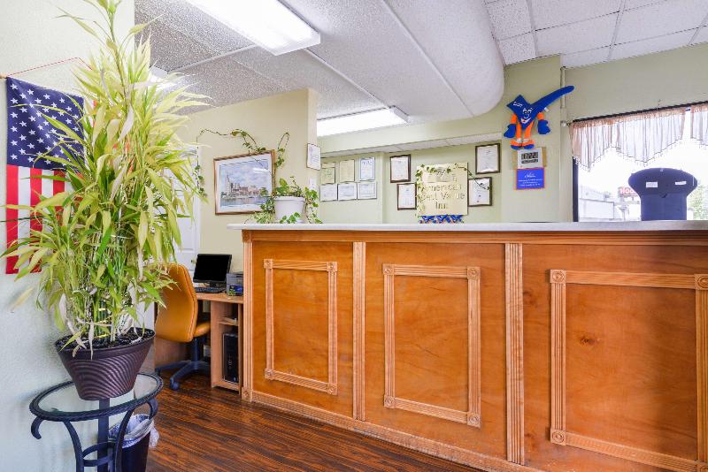 Americas Best Value Inn Airport South - photo 17