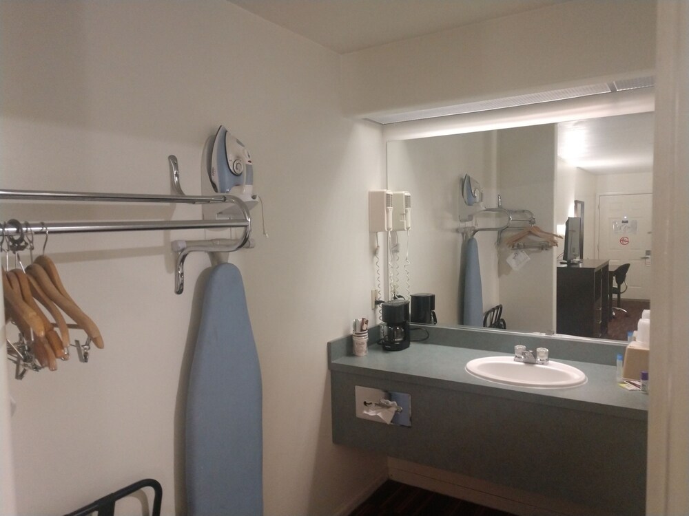 Windemere Hotel and Conference Center - photo 17