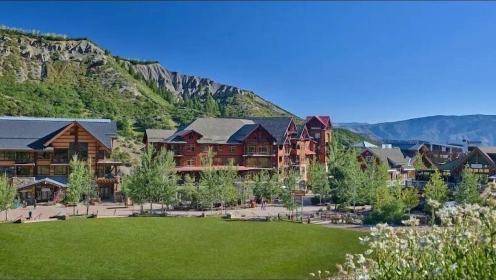Luxury Ski in Ski out 2 Bedroom Mountain Resort Vacation Rental in the Heart of Snowmass Base Village - photo 37
