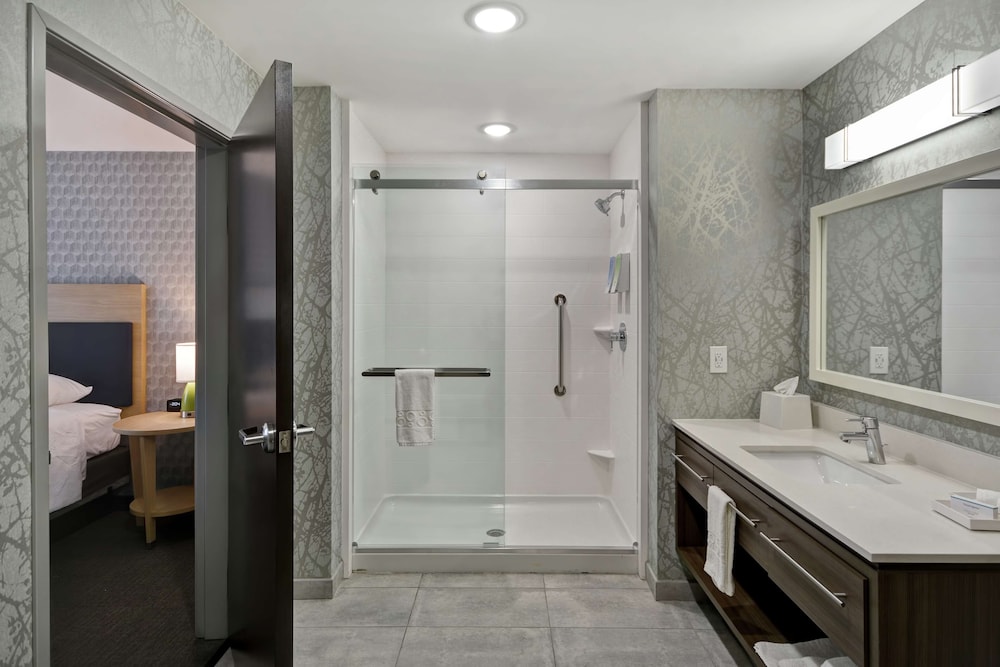 Home2 Suites by Hilton Grand Rapids North - photo 25