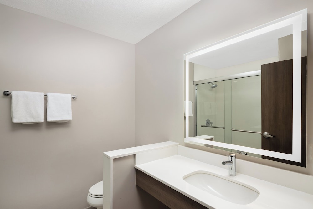 Holiday Inn Express Hotel & Suites Portland Jantzen Beach by IHG - photo 41