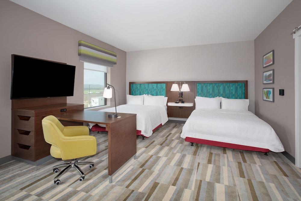 Hampton Inn & Suites Watsonville - photo 21