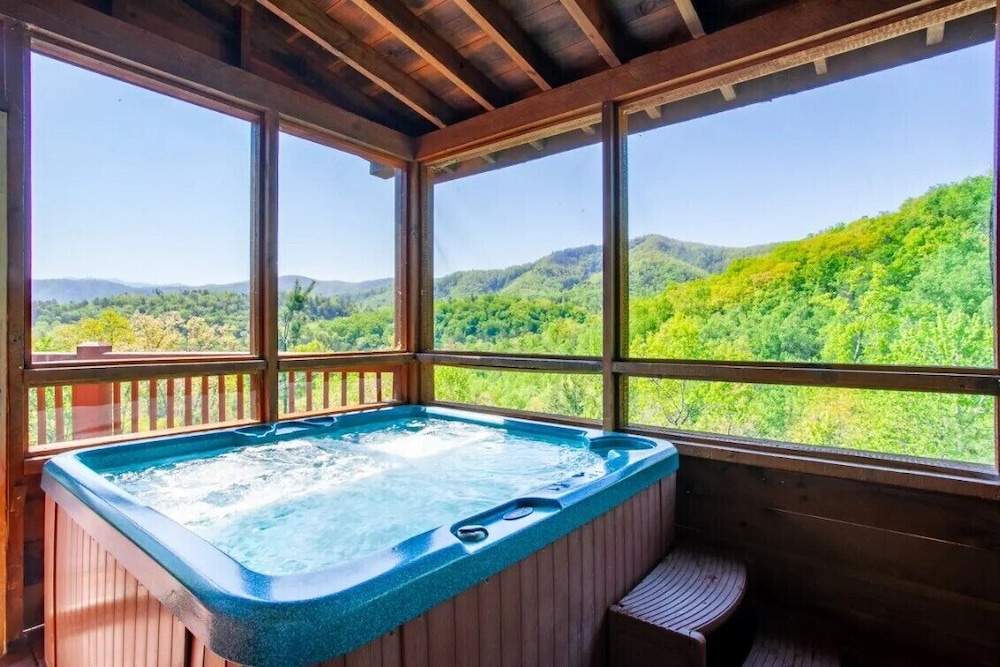 Highland View — 5-Star Luxury Hotel in Sevierville, United States