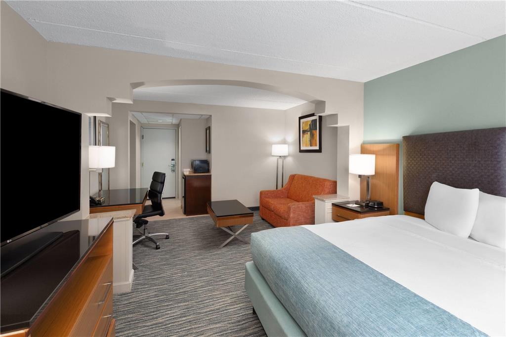 Wingate by Wyndham Greensboro Coliseum - photo 17