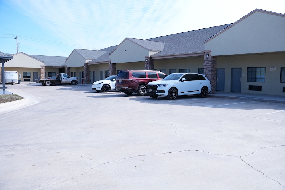 Sunbridge Inn and Suites - photo 60