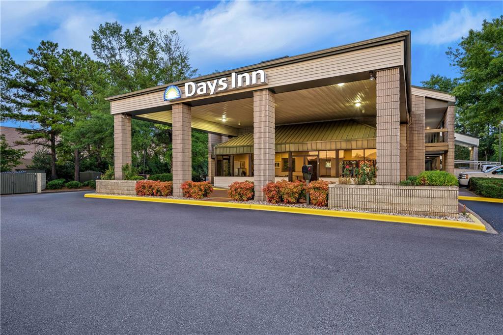 Days Inn by Wyndham Hoover Birmingham in Birmingham, United States