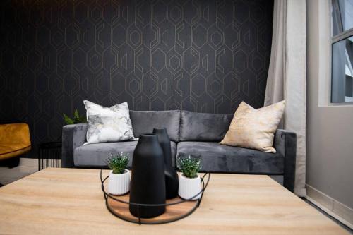 Unit 416 at Menlyn Place — 4-Star Luxury Hotel in Pretoria, South Africa