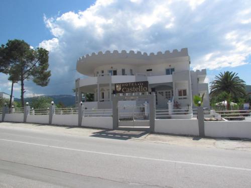 Castello - carbon neutral hotel in Limenaria