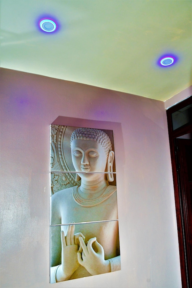 Modern Apartment with Garden and Lake View in Riambel — 4-Star Luxury Hotel in Surinam, Mauritius