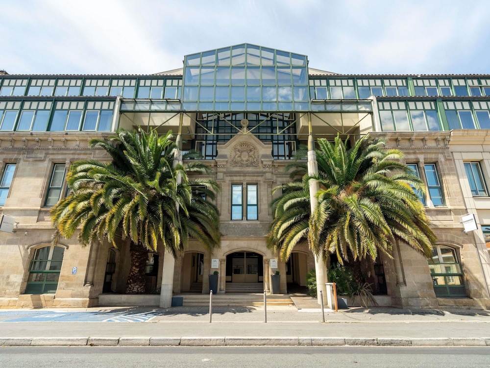 Mercure Bordeaux Château Chartrons — 4-Star Luxury Hotel in Bordeaux, France