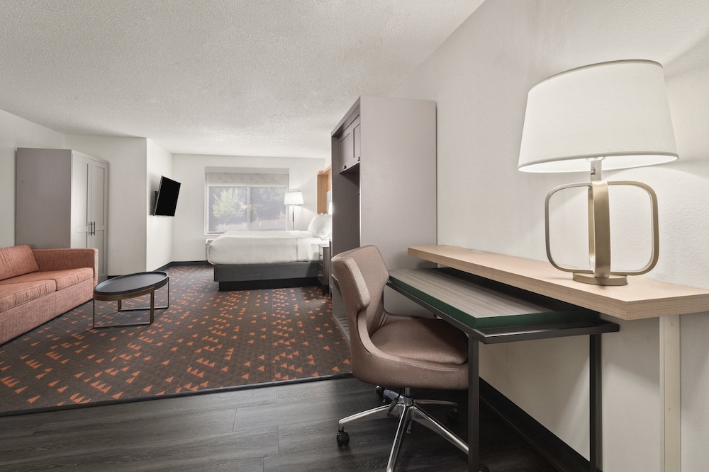 Holiday Inn & Suites Bothell by IHG - photo 10