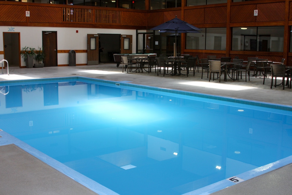 Barker's Island Inn Resort - photo 10