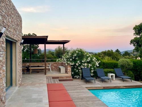 Villa Terra Vecchia 6 ou 12 personnes vue imprenable piscine chauffAce — 4-Star Luxury Hotel in Porto-Vecchio, France