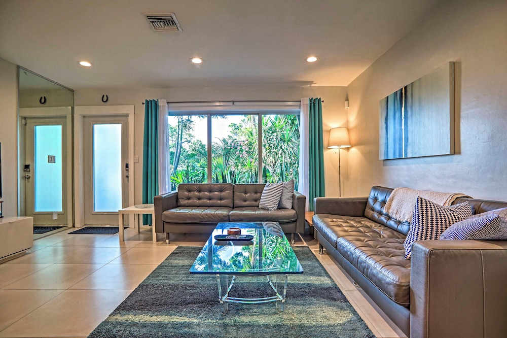 Oakland Park Vacation Rental with Private Pool — 4-Star Luxury Hotel in Fort Lauderdale, United States