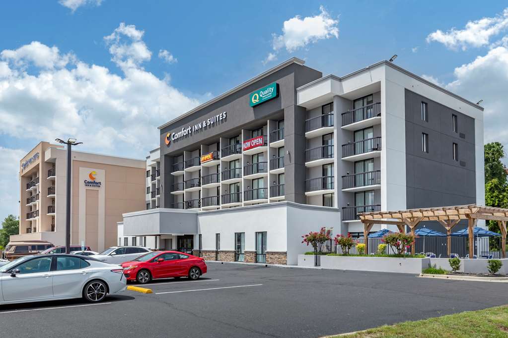 Comfort Inn Suites Spring Lake Fayetteville Near Fort Liberty — Spring Lake