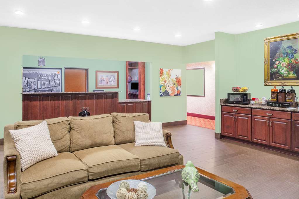 Super 8 by Wyndham Central City - photo 3