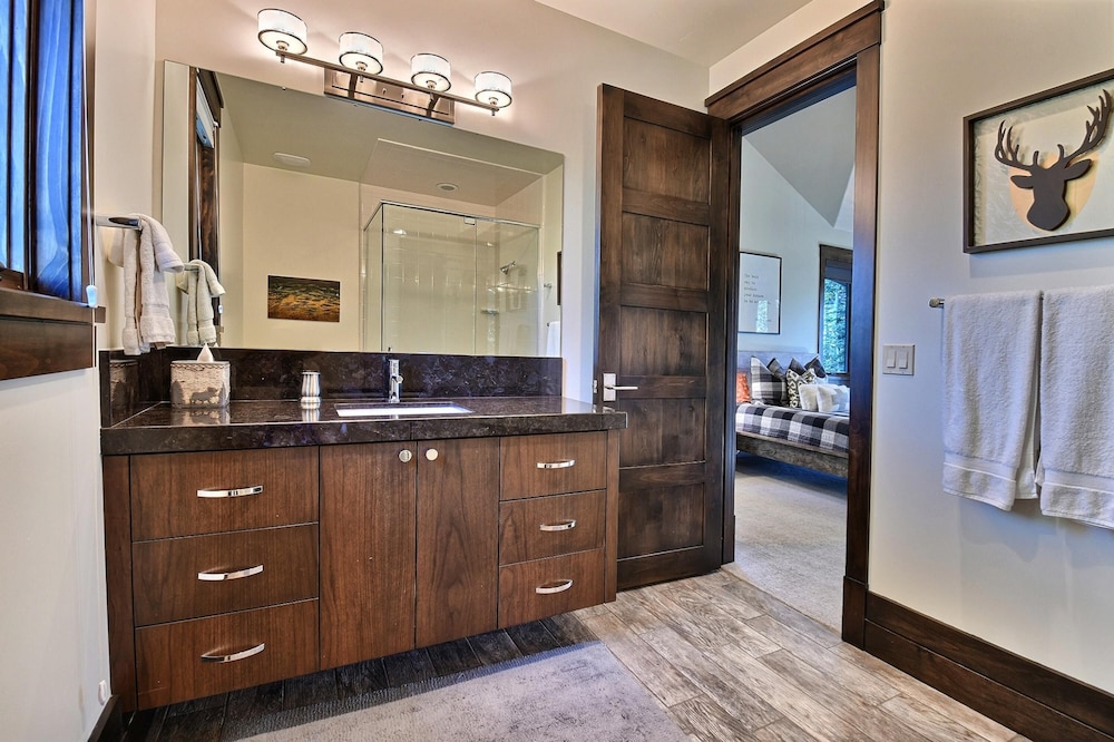 Chic Colony Ski in Ski Out Villa Direct Access to Adventures at Park City Resort Hot Tub Gym - photo 24