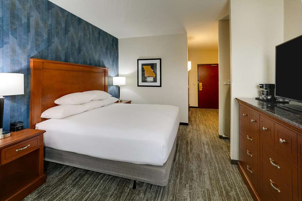 Drury Inn & Suites St. Louis St. Peters - photo 15