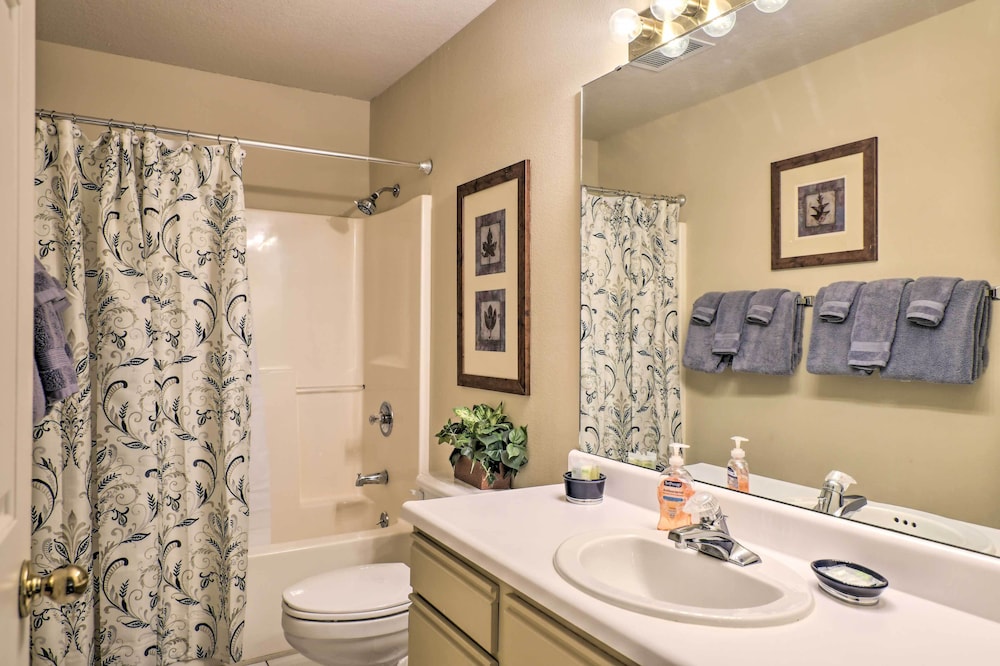 Inviting Branson Condo w Resort Amenities - photo 10