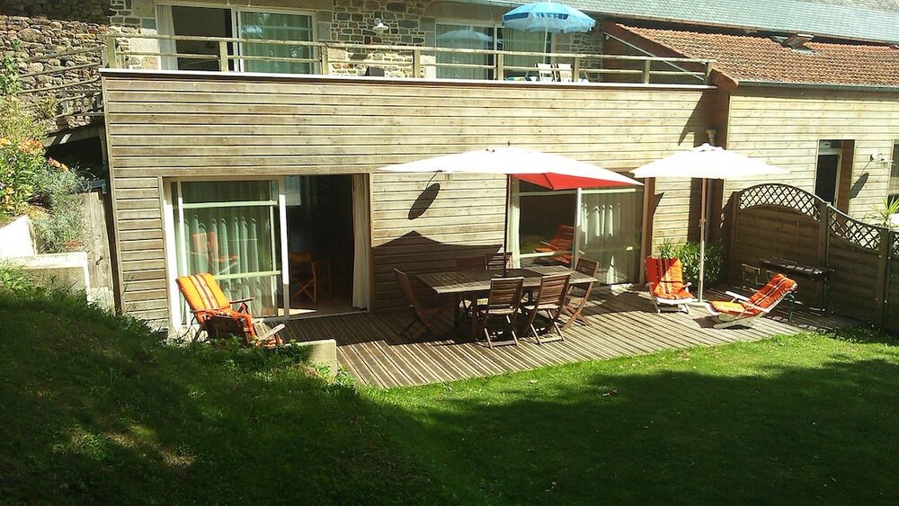 Gîtes Les Salicornes — 4-Star Luxury Hotel in Sartilly, France